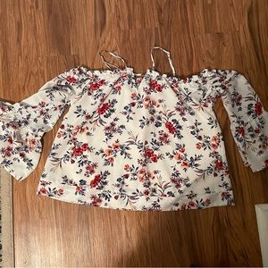 Skies Are Blue size L OTS bell sleeve top. EUC.